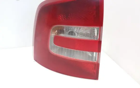 Skoda Octavia Mk2 (1Z) Rear/tail lights 1Z9945095 1Z9945257