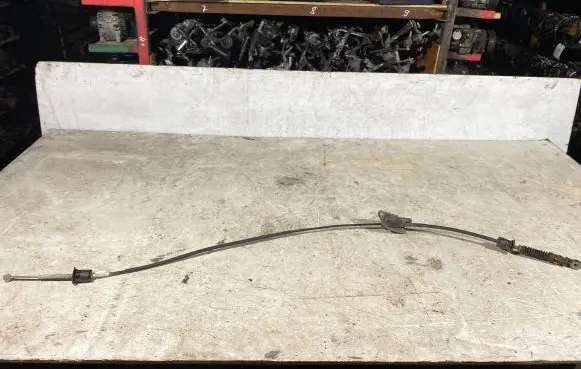 Volvo XC70 Gear shift cable linkage 8675068