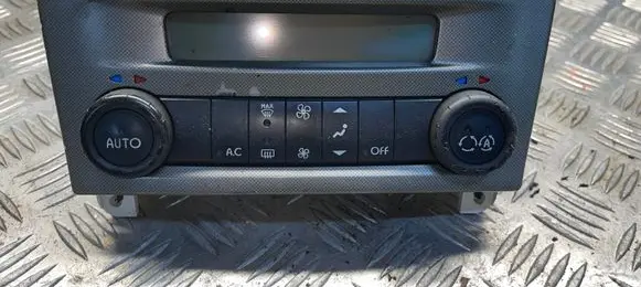 Renault Laguna II Climate control unit 8200181132 52485201