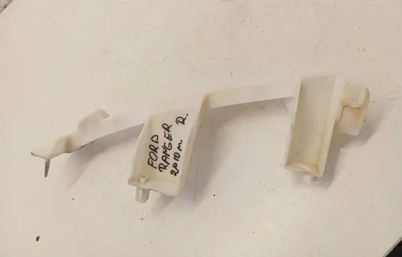 Ford Ranger Front bumper mounting bracket UD2D50151