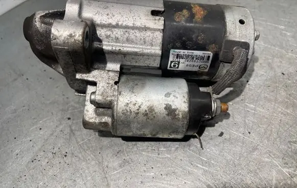 Mazda 6 Starter motor M000T89281