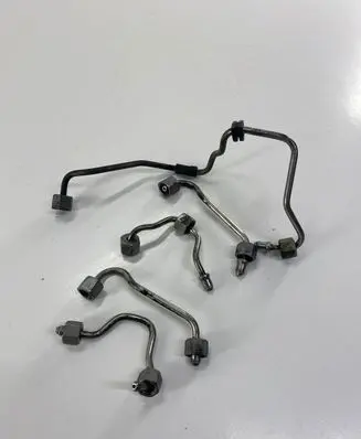 BMW 1 E81 E87 Fuel injector supply line/pipe 