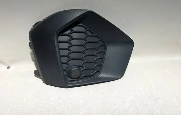 Audi A3 8Y Front bumper lower grill 8Y0807681A