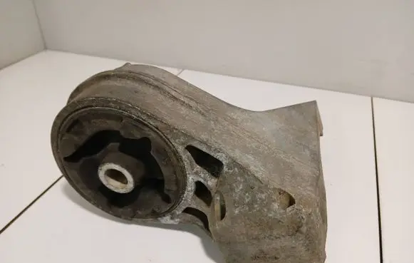 Opel Antara Engine mount bracket X04134