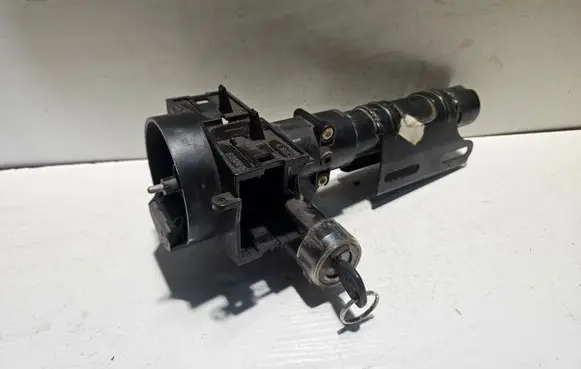 Alfa Romeo 145 - 146 Ignition lock 7663050 Q217A