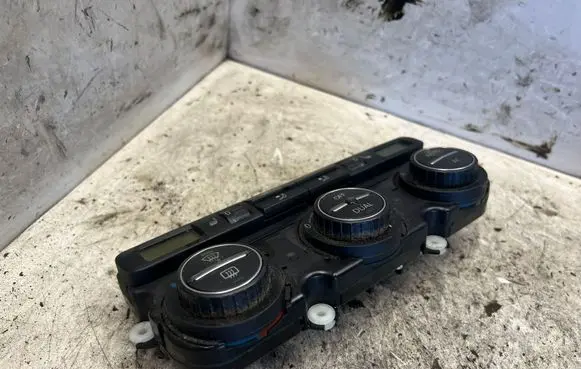 Volkswagen PASSAT B6 Climate control unit 3C0907044DA