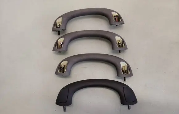 Toyota Land Cruiser (J100) A set of handles for the ceiling 