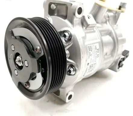 Volkswagen Golf VII Air conditioning (A/C) compressor (pump) 5Q0820803Q