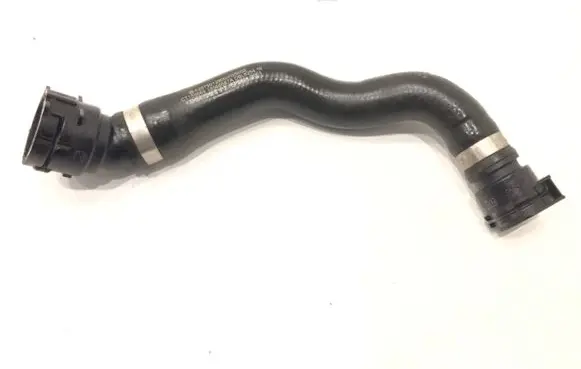 Mercedes-Benz CLS C257 Engine coolant pipe/hose A2575012900