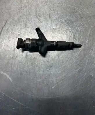Subaru Outback Fuel injector 16613aa020