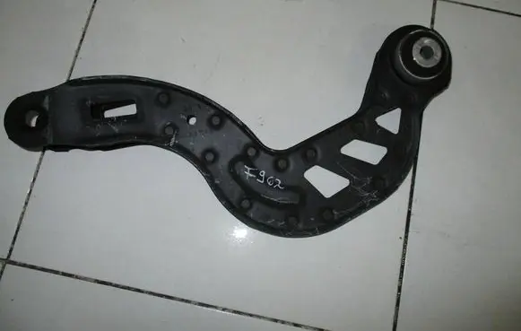 Mercedes-Benz CLA C117 X117 W117 Rear control arm A2463501006