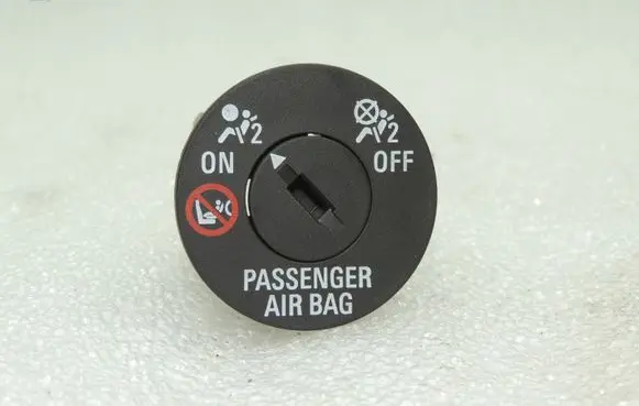 Opel Zafira C Passenger airbag on/off switch 13524006 YR003627YX