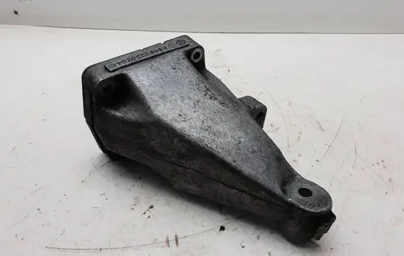 Mercedes-Benz Vito Viano W639 Engine mounting bracket A6462230204