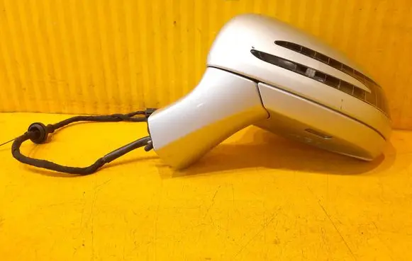 Mercedes-Benz SL R231 Front door electric wing mirror