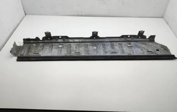 Mercedes-Benz V Class W447 Rear sill trim cover