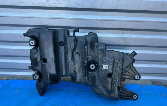 Mercedes-Benz V Class W447 AdBlue liquid reservoir A4474704102