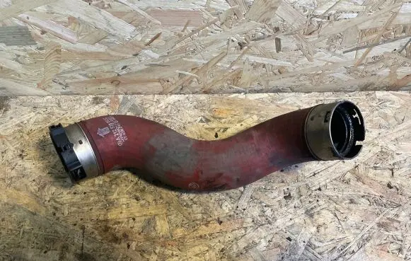 Mercedes-Benz E W212 Intercooler hose/pipe A2125280682