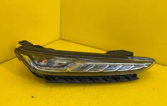 Hyundai Kona I Headlight/headlamp 92208-J9000