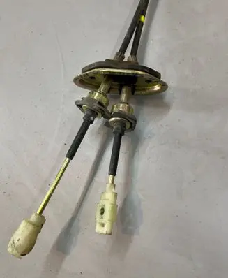 Hyundai Santa Fe Gear shift cable linkage 