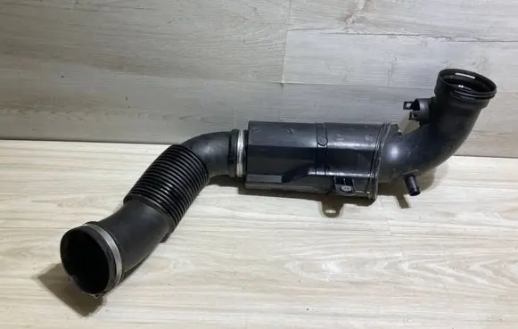 BMW X2 F39 Air intake hose/pipe 8693166