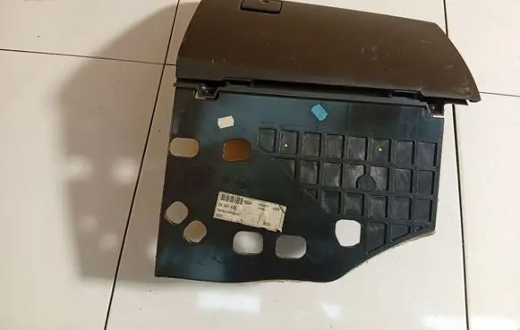 Opel Vectra C Glove box 24438433