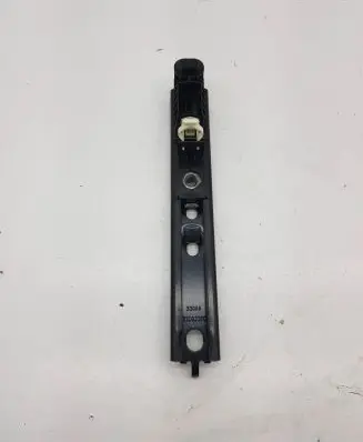 Land Rover Discovery 4 - LR4 Seat belt adjustment rail 531137700 0405126063
