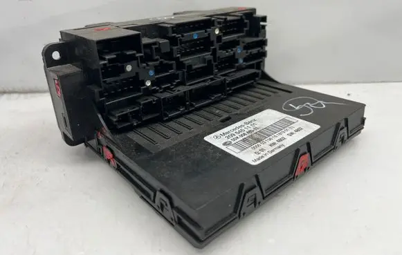 Mercedes-Benz CLK A209 C209 Fuse module 2095451101 5DK00848511
