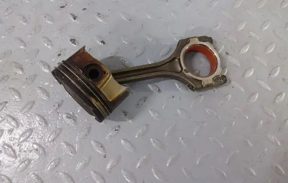 KIA Optima Piston with connecting rod 235102B700 230412BCA0 G4FJ