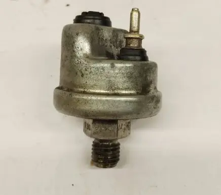 Mercedes-Benz E W124 Oil pressure sensor 0065429417