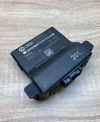 Volkswagen PASSAT B7 Gateway control module 1K0907530P 1K0907951