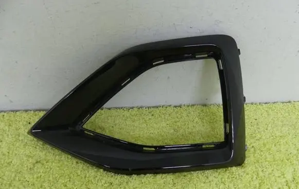 Audi Q2 - Front bumper splitter molding 81A853053C 81A853053D