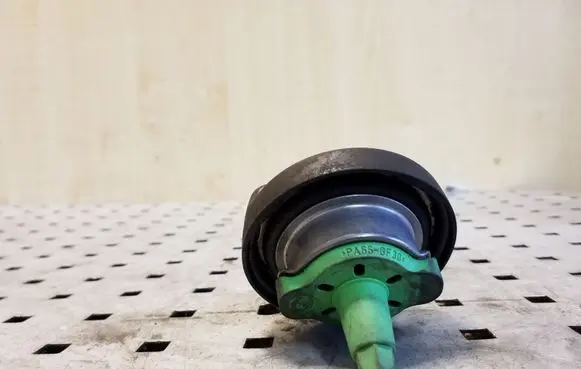 BMW 3 E90 E91 Fuel tank filler cap 