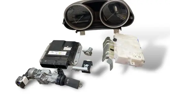 Mazda 3 II Engine ECU kit and lock set R2AJ18881J 2758008377 K4238