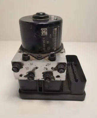 Volkswagen Golf IV ABS Pump 1C0907379E 00006065D5 10096003133