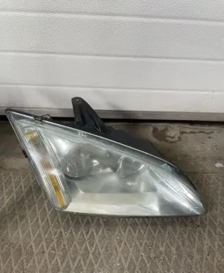 Ford Focus Headlight/headlamp 4M5H3K060AA 0374D VP4M5X13K060AA