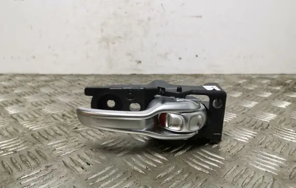 Jeep Cherokee Front door interior handle