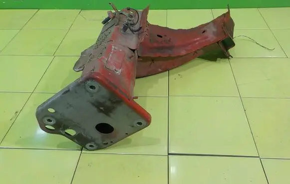 Volvo V60 Front side member PRZOD