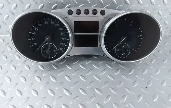 Mercedes-Benz R W251 Speedometer (instrument cluster) A2515408947 A2515404111 A2514402011
