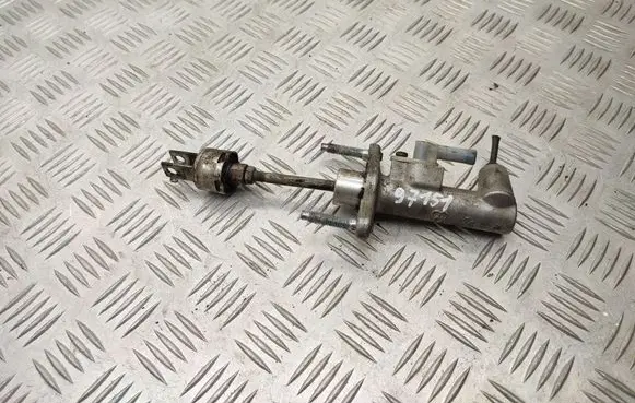 Toyota Avensis T250 Clutch slave cylinder 