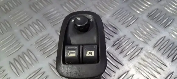 Peugeot 206 Wing mirror switch