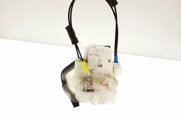 Subaru Impreza III Rear door lock