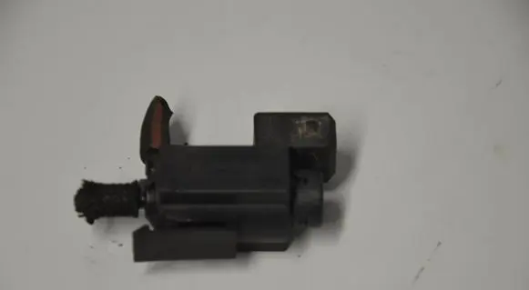 BMW 5 E60 E61 Turbo solenoid valve 1742712