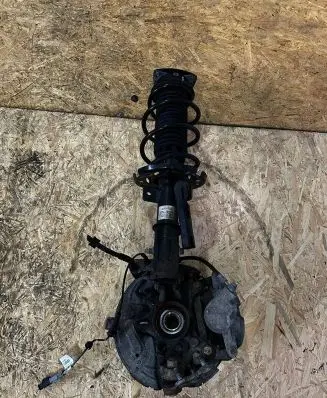 Peugeot 308 Front wheel hub spindle knuckle 9844939880
