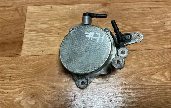 Ford Mondeo MK IV Vacuum pump 9673836180 702179