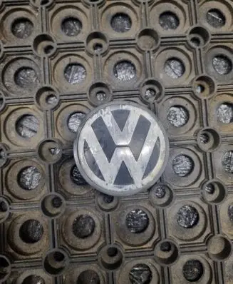 Volkswagen PASSAT B7 Original wheel cap 3B7601171