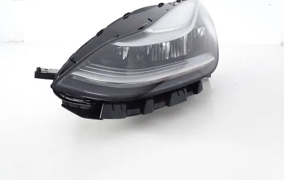 Tesla Model 3 Headlight/headlamp 107737500C