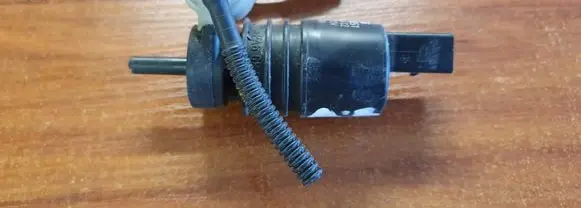Audi A3 S3 8V Windshield washer spray nozzle 1K6955651