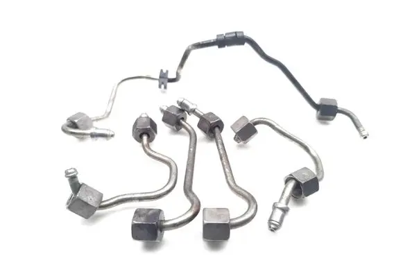 BMW 5 E60 E61 Fuel injector supply line/pipe 