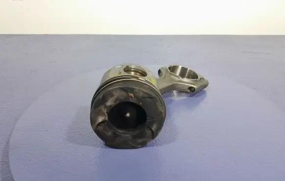 Piston