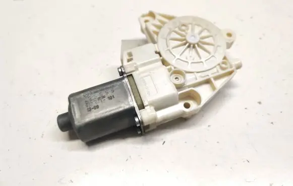 Mercedes-Benz S W222 Front door window regulator motor A1669060201 937671101